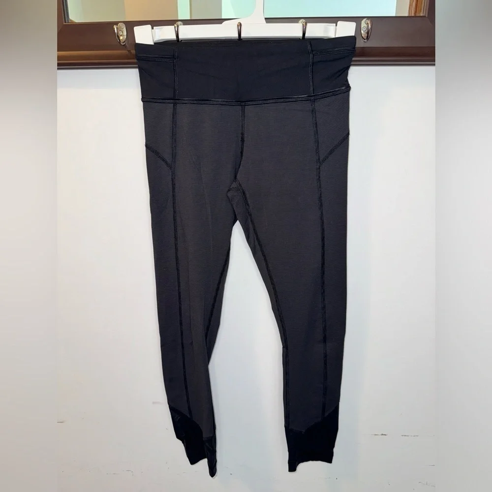 Lululemon Black and Grey Cropped Pinstriped Athletic Leggings Size 4